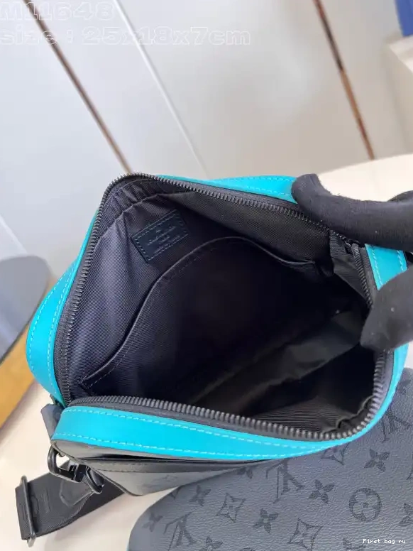 First bag ru VUITTON LOUIS TRIO MESSENGER 0405